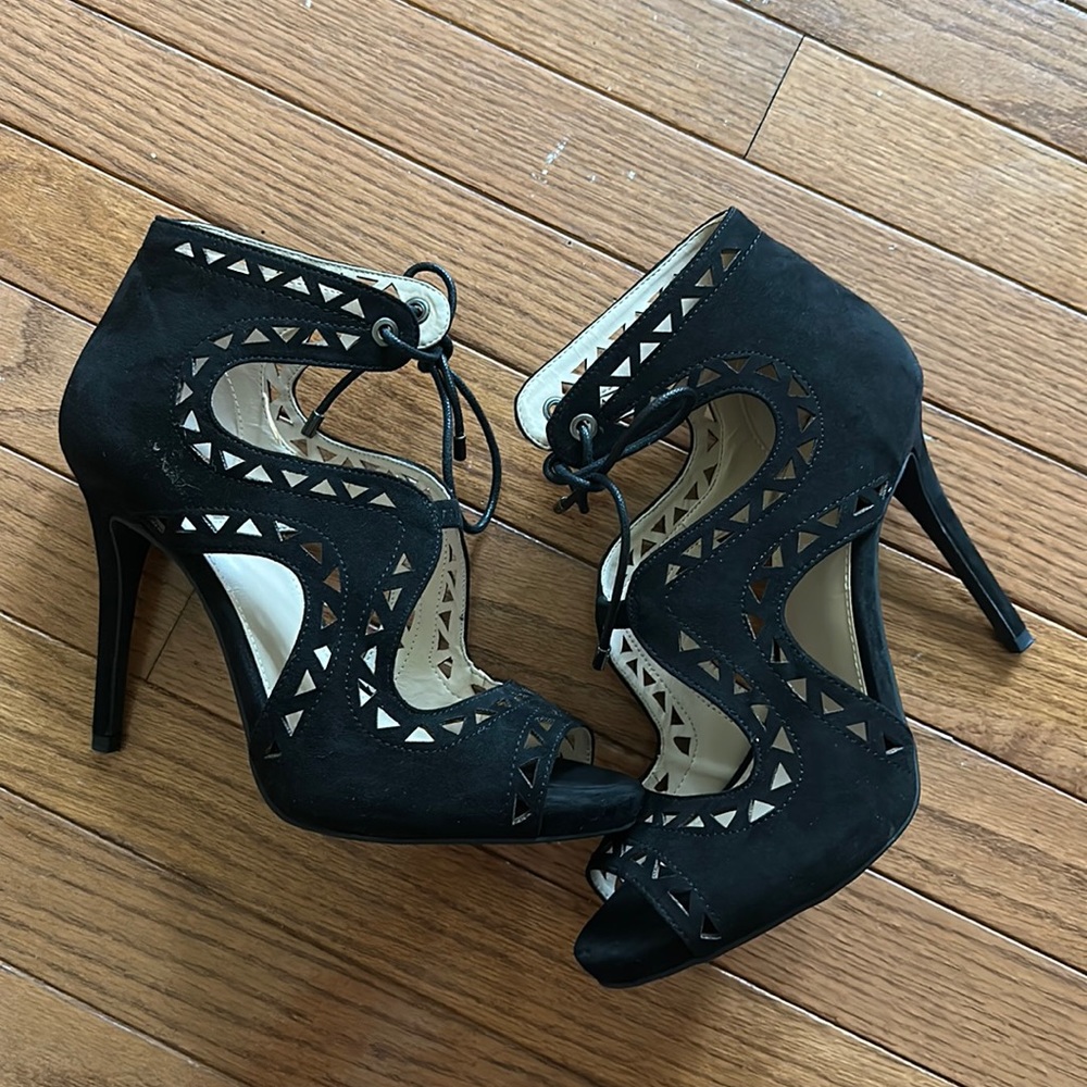 Jennifer Lopez Black Heels
